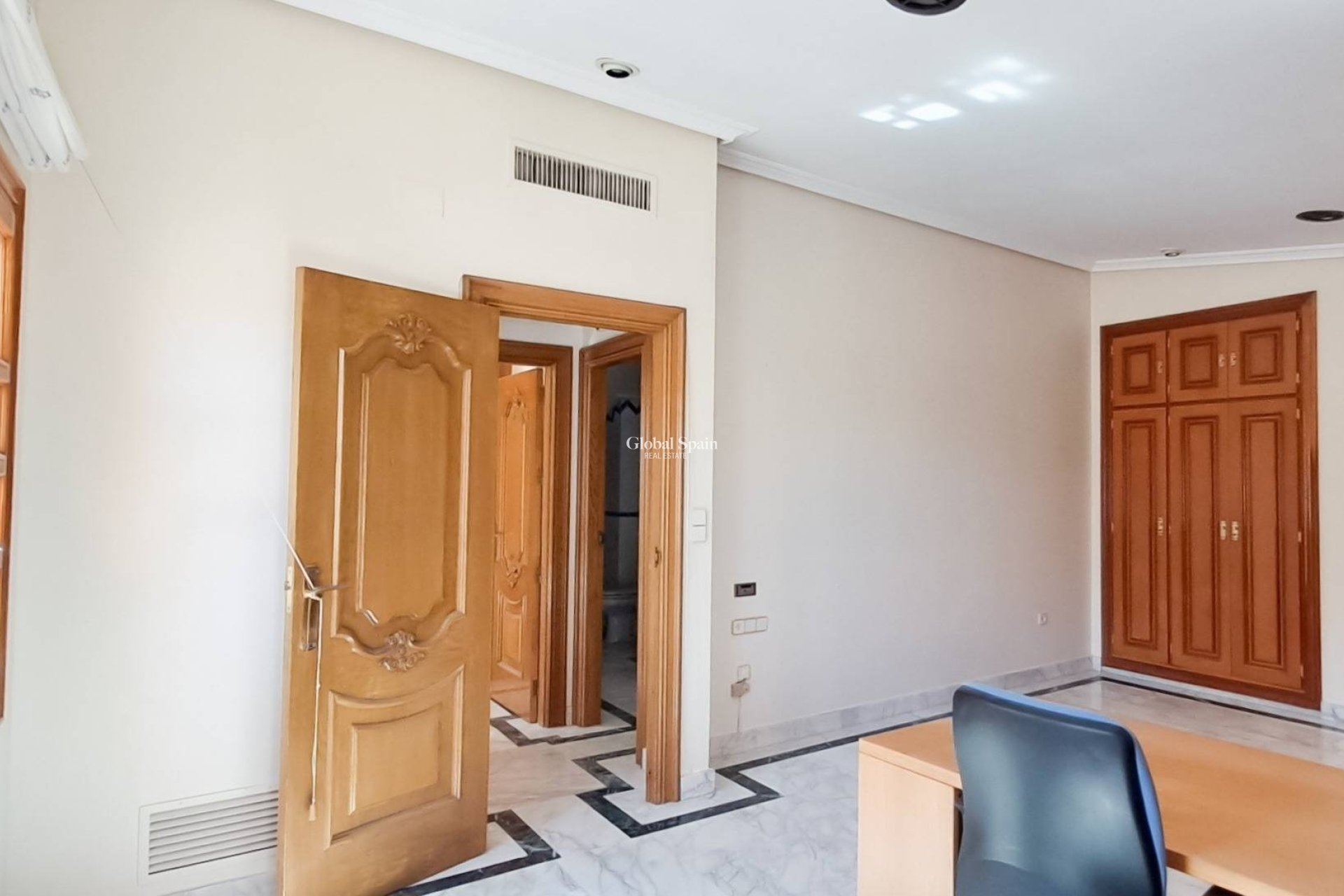 Resale - APARTMENT -
SAN PEDRO DEL PINATAR - Lo pagan