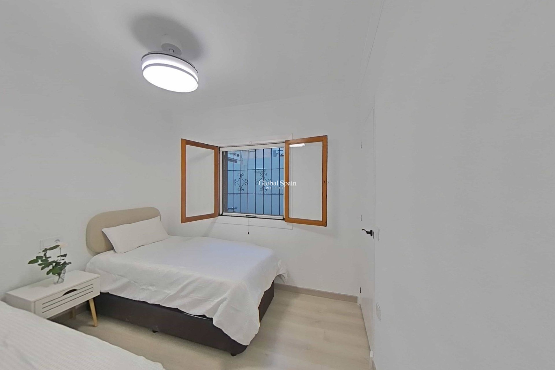 Resale - APARTMENT -
SAN PEDRO DEL PINATAR - Lo pagan