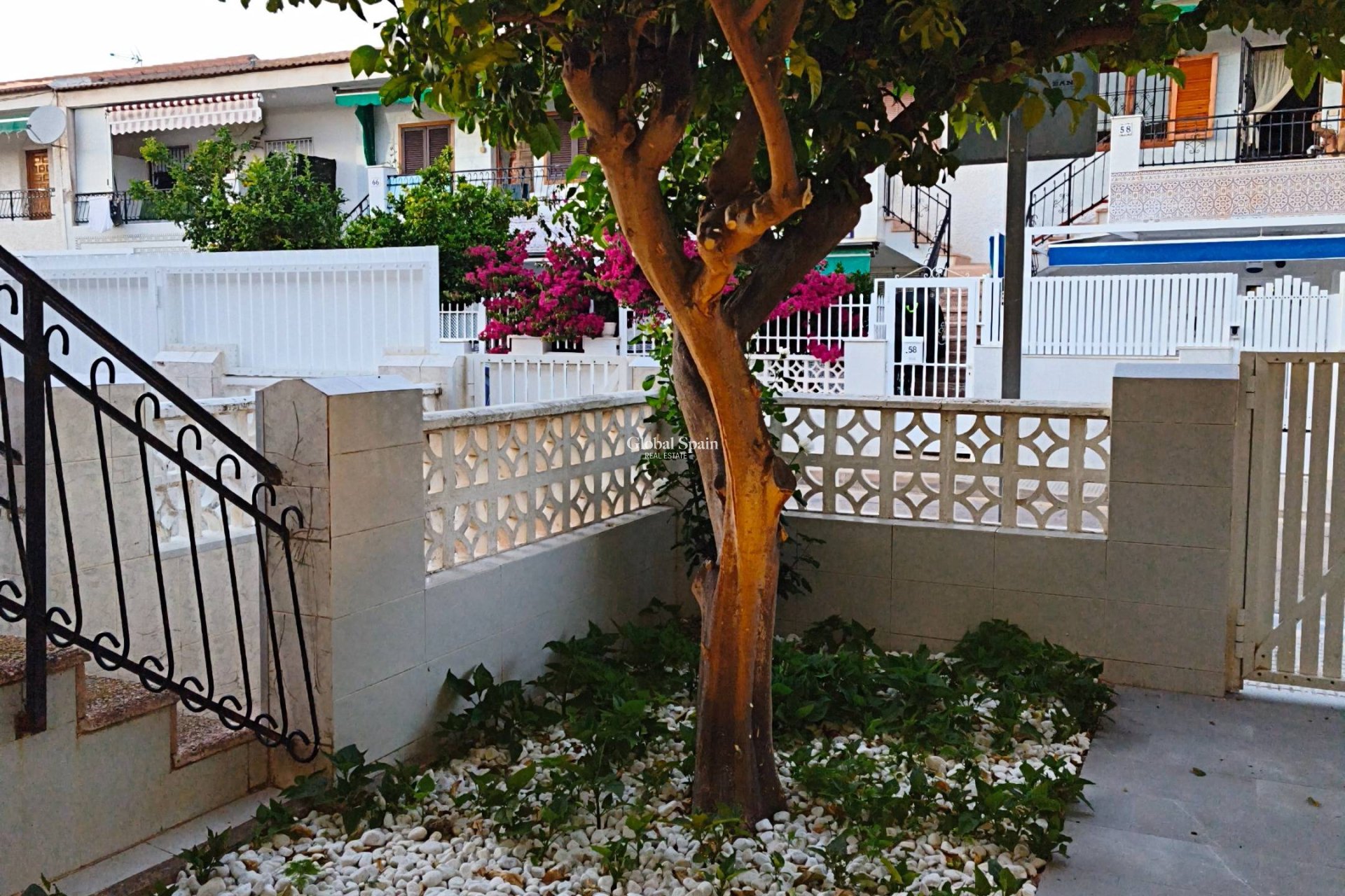Resale - APARTMENT -
SAN PEDRO DEL PINATAR - Lo pagan