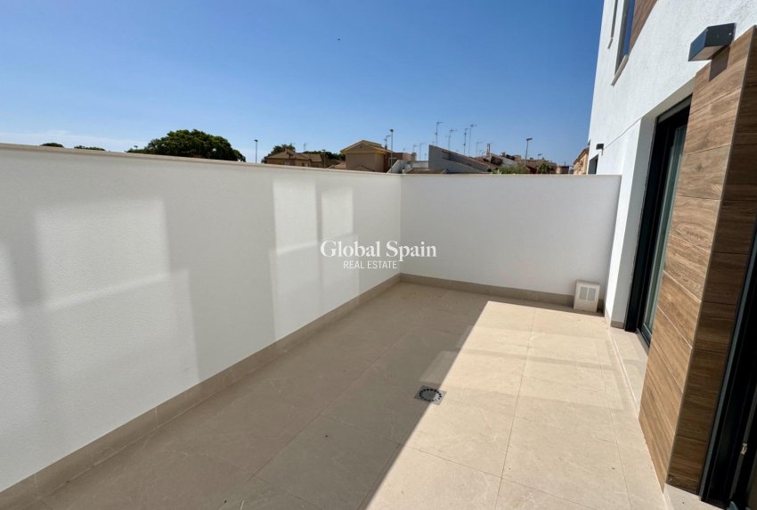 Resale - APARTMENT -
SAN PEDRO DEL PINATAR - Lopagán