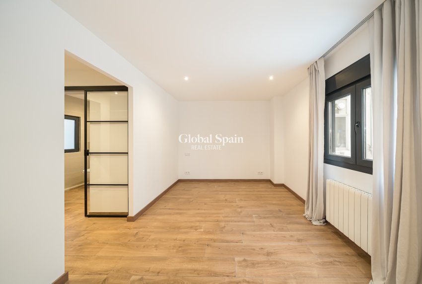 Resale - Apartment -
Santa Catalina - optional location detail