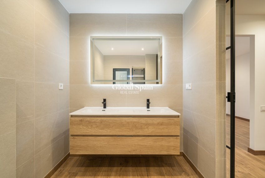 Resale - Apartment -
Santa Catalina - optional location detail