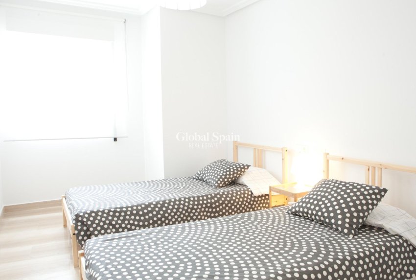 Resale - APARTMENT -
SANTA POLA - Centro