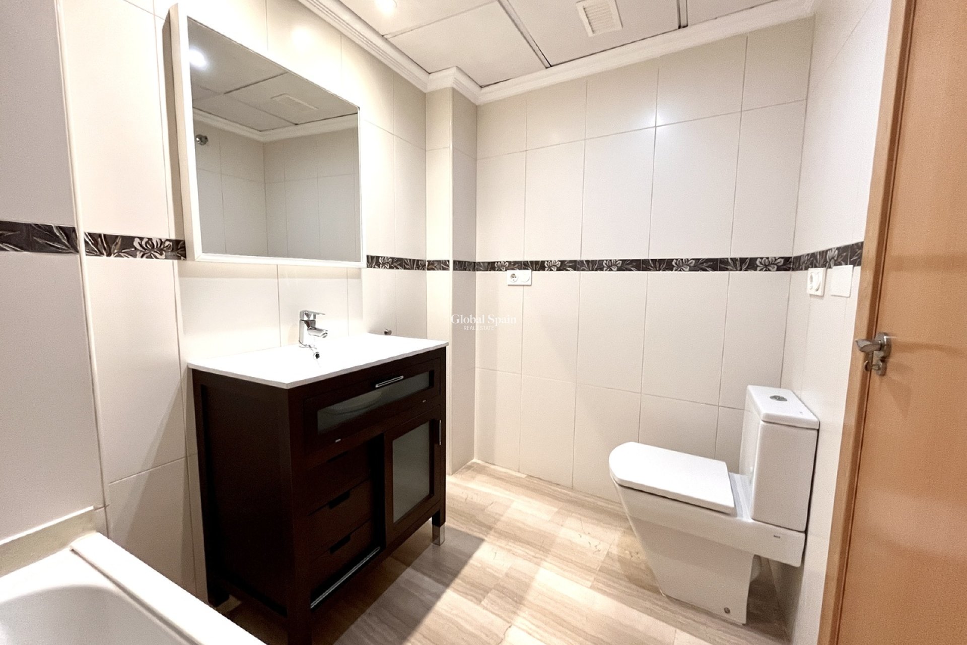 Resale - APARTMENT -
SANTA POLA - Costa Blanca