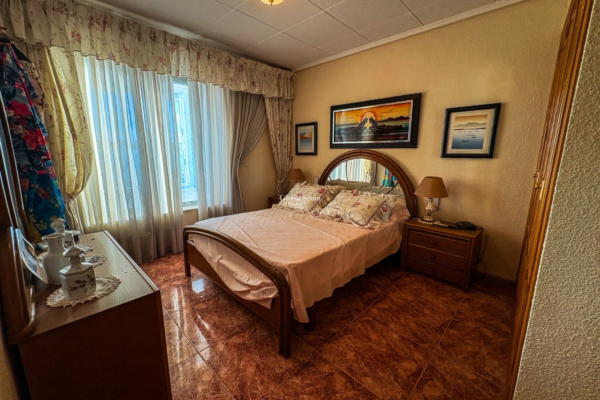 Resale - APARTMENT -
SANTA POLA - Puerto