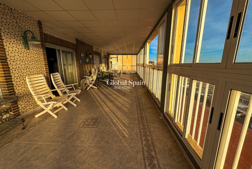 Resale - APARTMENT -
SANTA POLA - Puerto