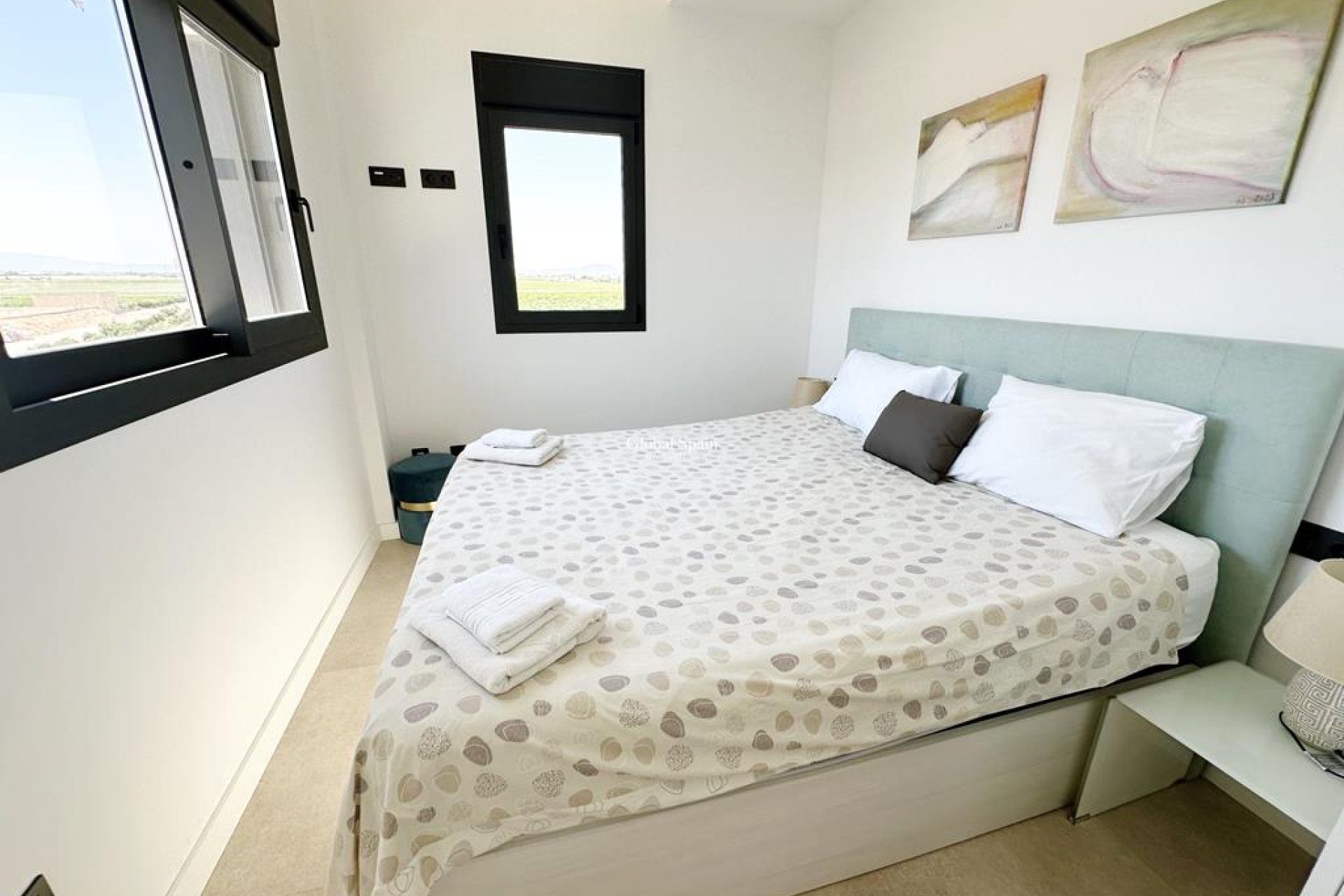 Resale - APARTMENT -
SANTA ROSALÍA - Inland