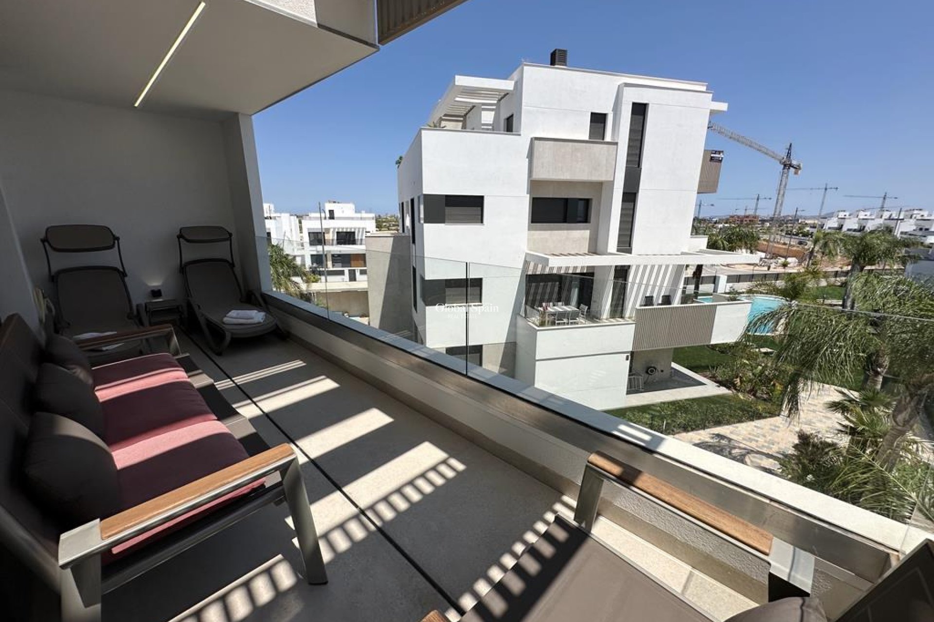 Resale - APARTMENT -
SANTA ROSALÍA - Inland