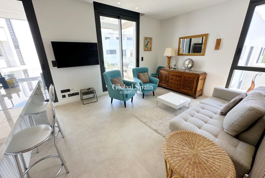 Resale - APARTMENT -
SANTA ROSALÍA - Inland