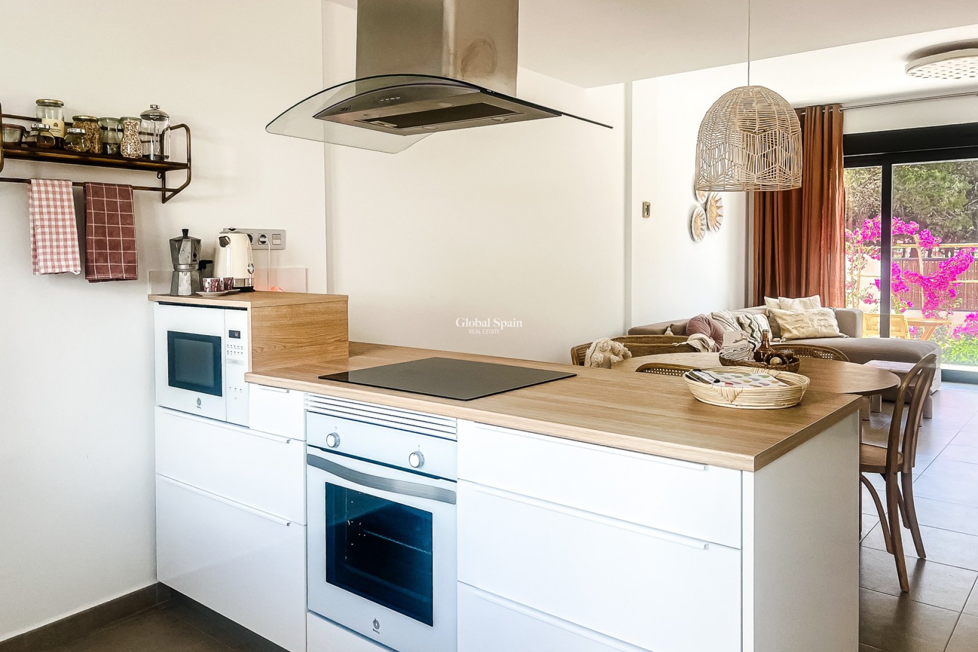 Resale - APARTMENT -
SANTIAGO DE LA RIBERA - zona san blas