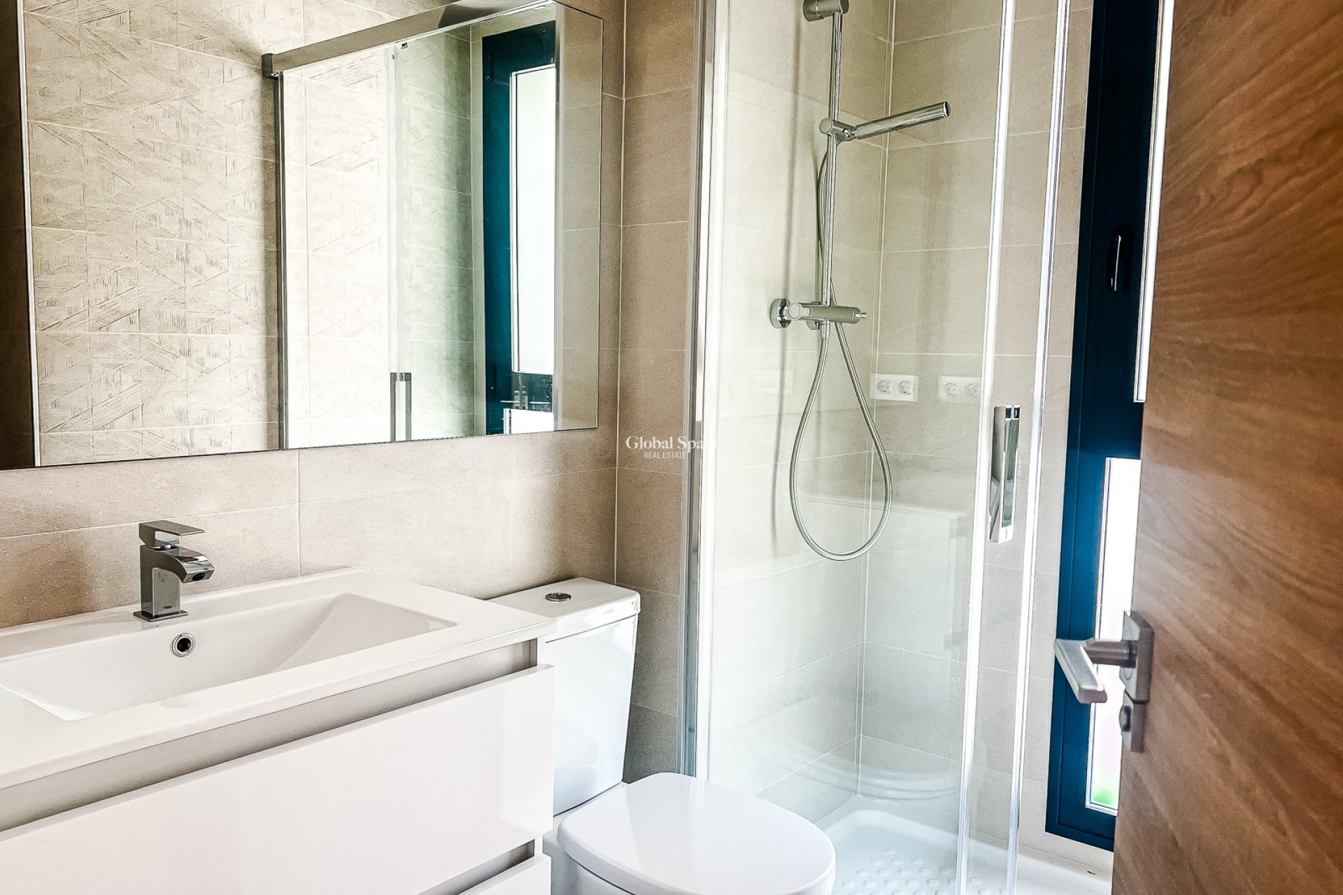 Resale - APARTMENT -
SANTIAGO DE LA RIBERA - zona san blas