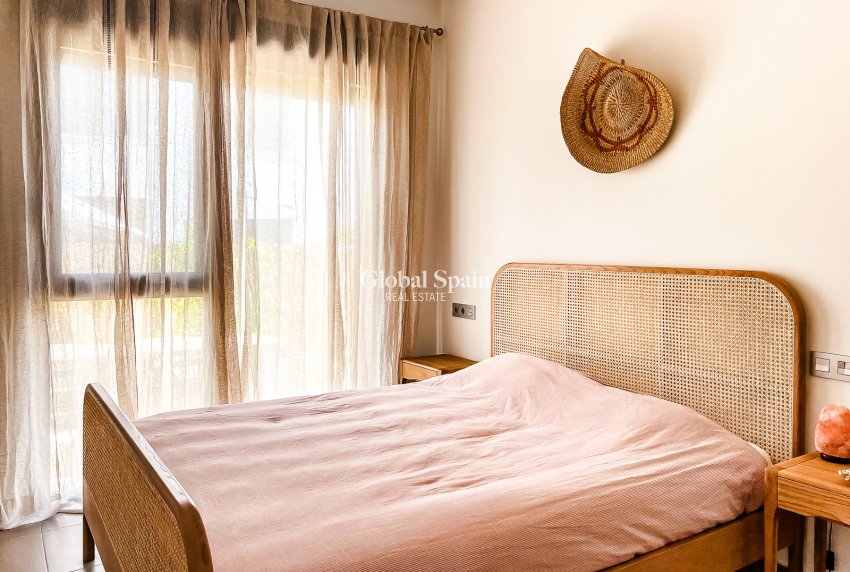 Resale - APARTMENT -
SANTIAGO DE LA RIBERA - zona san blas