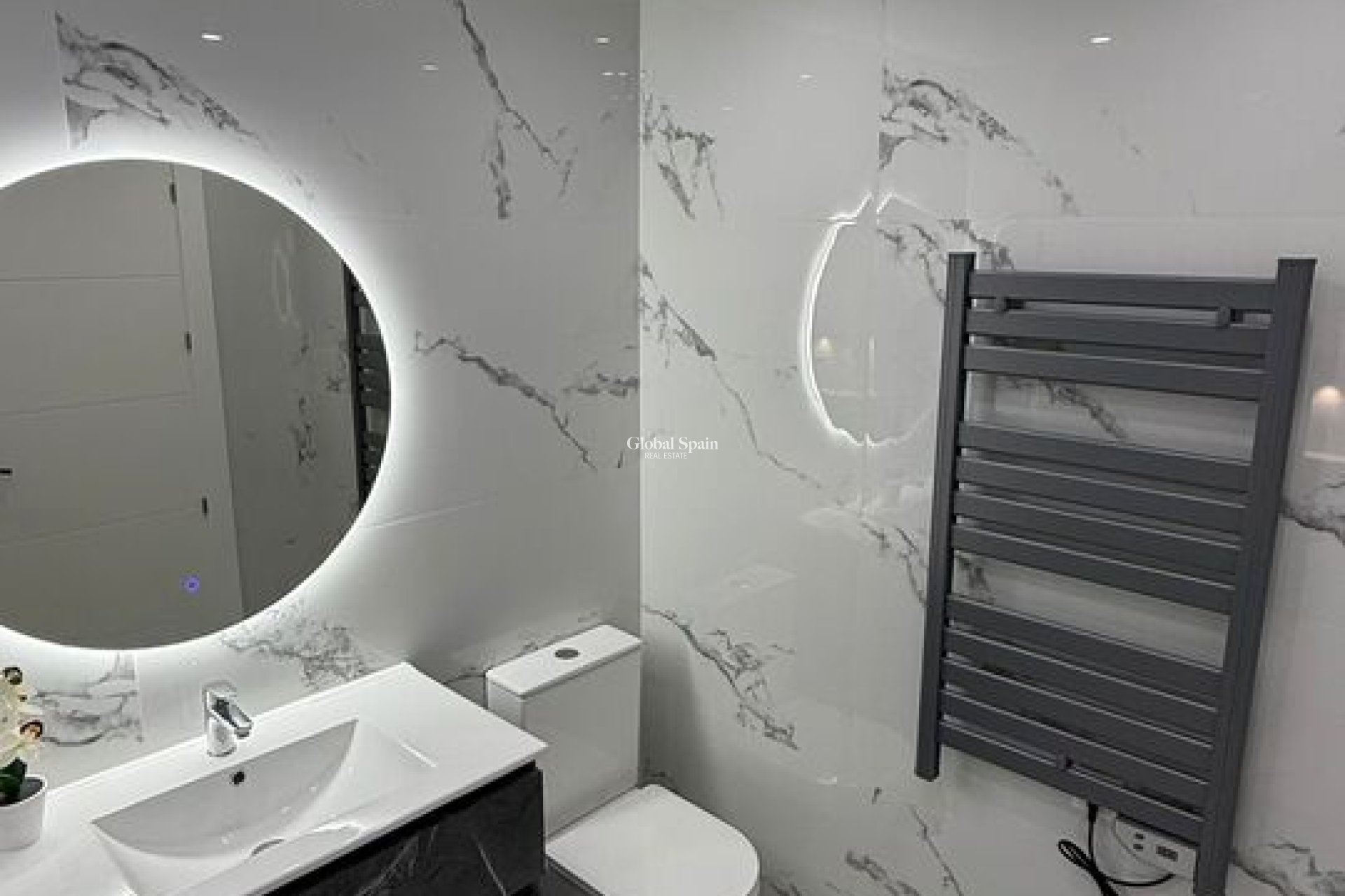 Resale - APARTMENT -
SUCINA - Inland