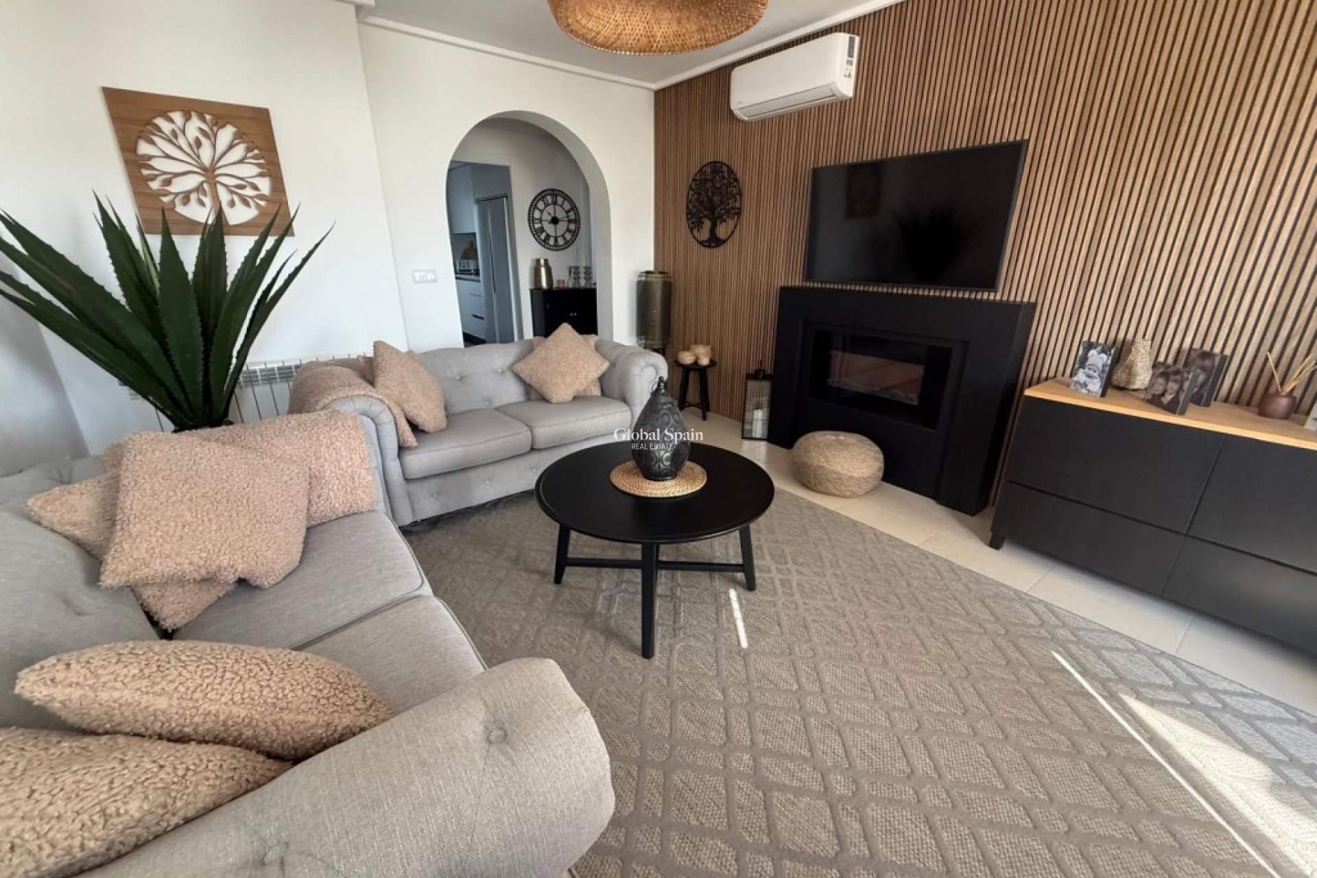 Resale - APARTMENT -
SUCINA - Inland