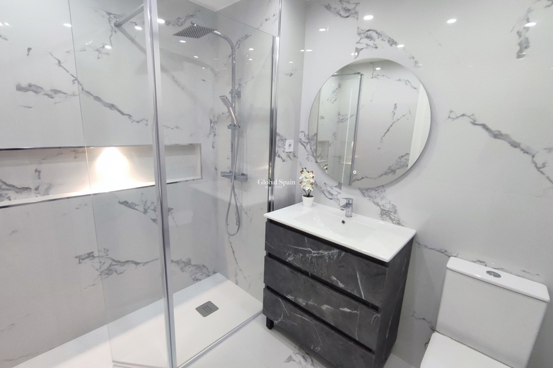 Resale - APARTMENT -
SUCINA - Inland