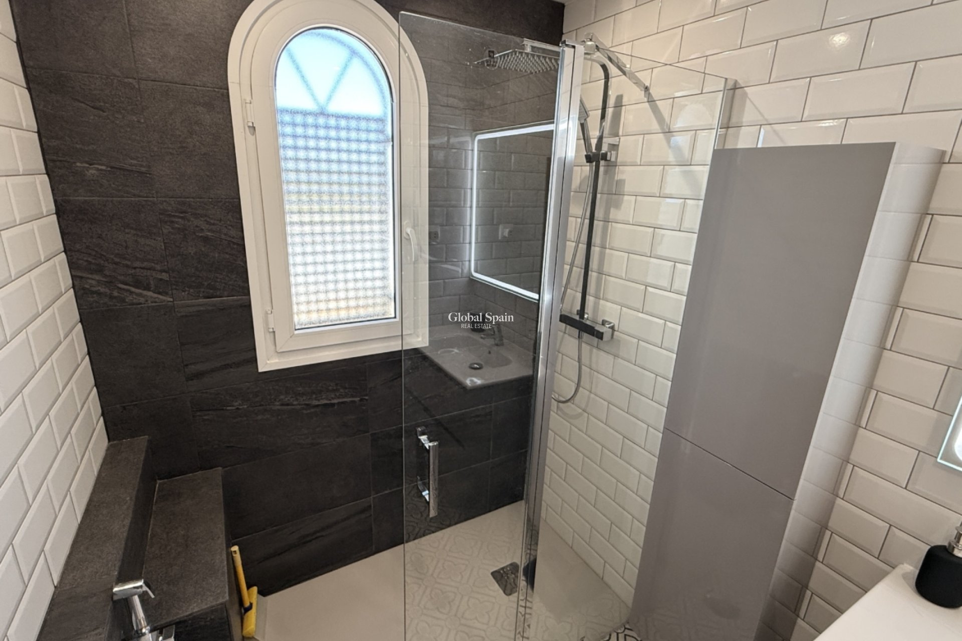 Resale - APARTMENT -
SUCINA - Inland