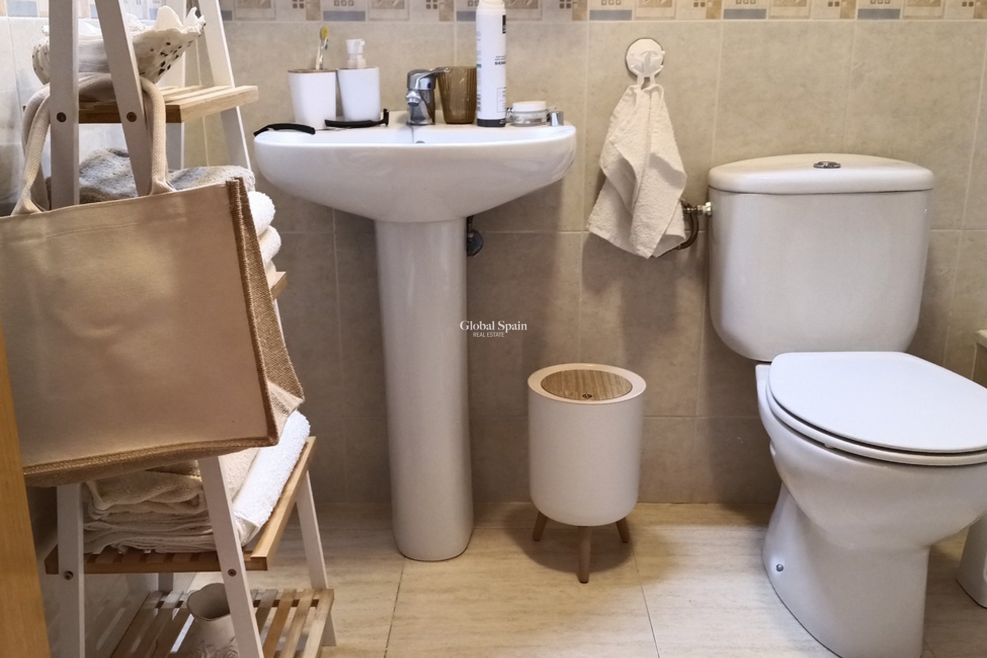 Resale - APARTMENT -
SUCINA - Inland