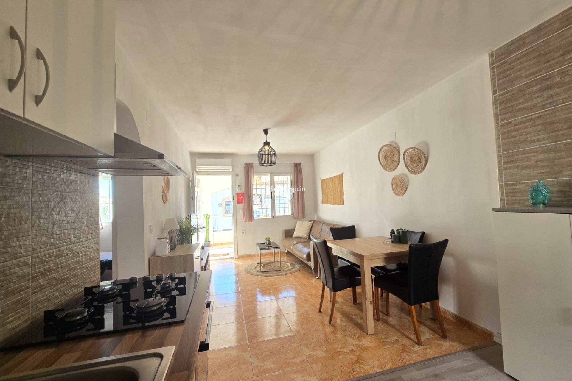 Resale - Apartment - Top Floor Apartment -
TORREVIEJA - El limonar