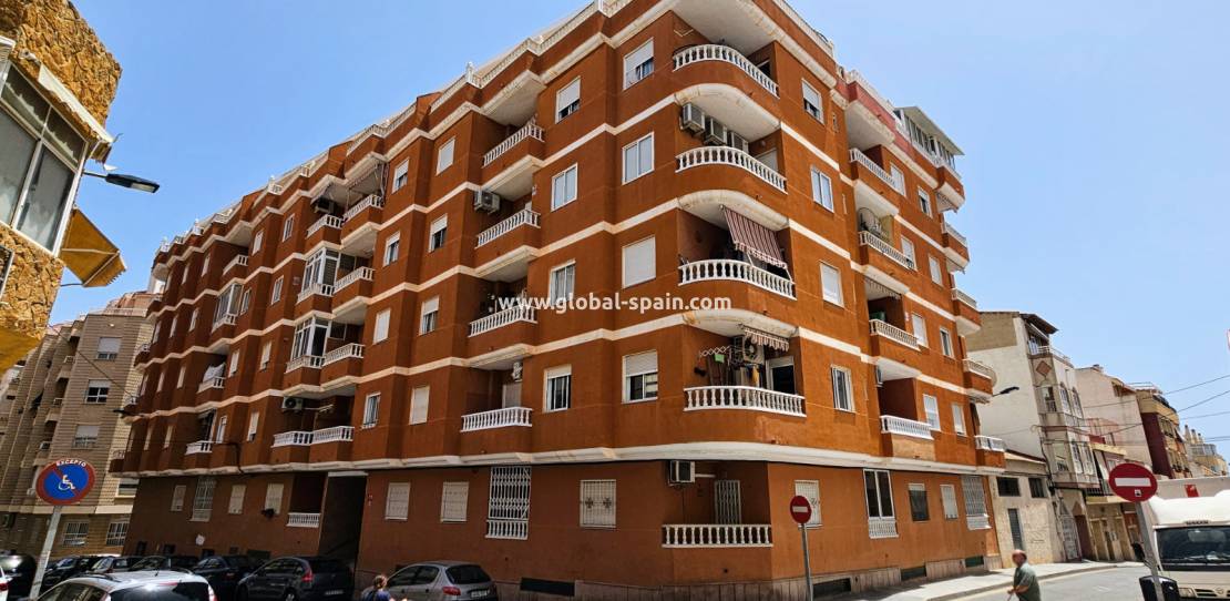 Resale - Apartment - Top Floor Apartment - Torrevieja