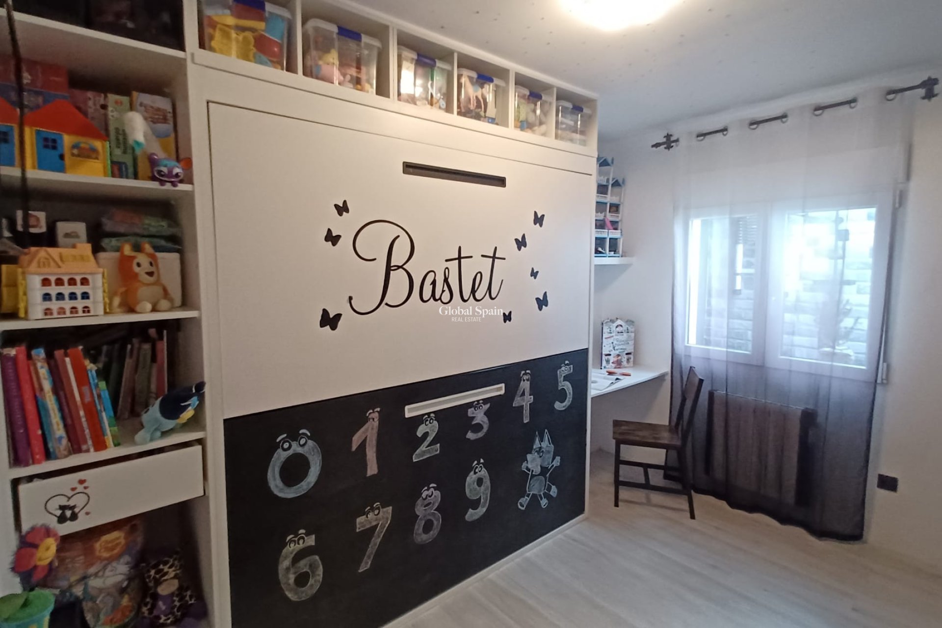 Resale - Apartment -
TORRE DE LA HORADADA - Costa Blanca Sur