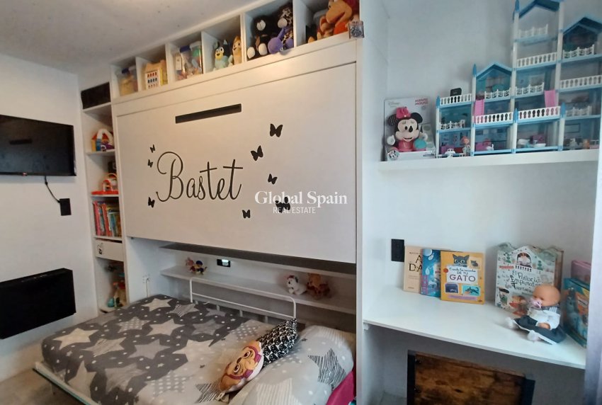 Resale - Apartment -
TORRE DE LA HORADADA - Costa Blanca Sur