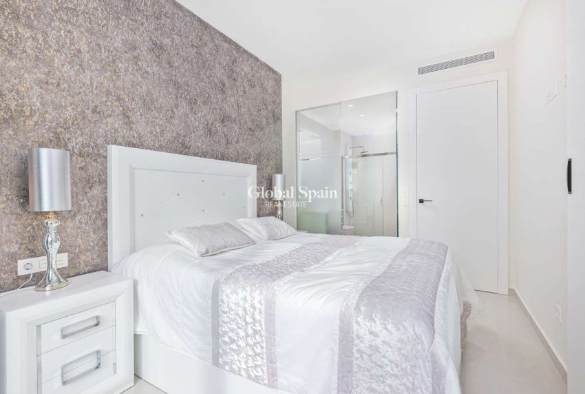 Resale - APARTMENT -
TORRE DE LA HORADADA - Costa Blanca