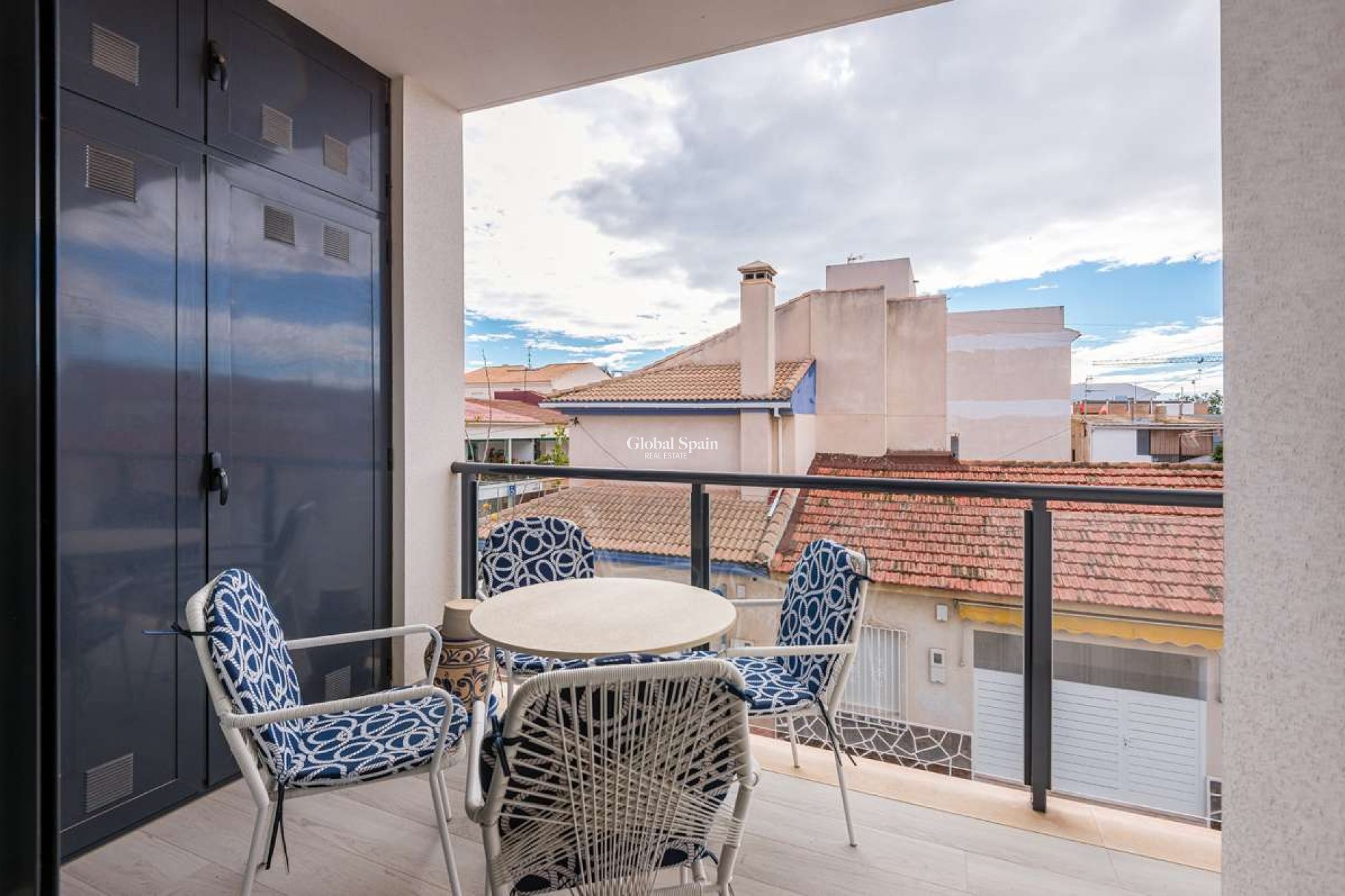 Resale - APARTMENT -
TORRE DE LA HORADADA - Costa Blanca