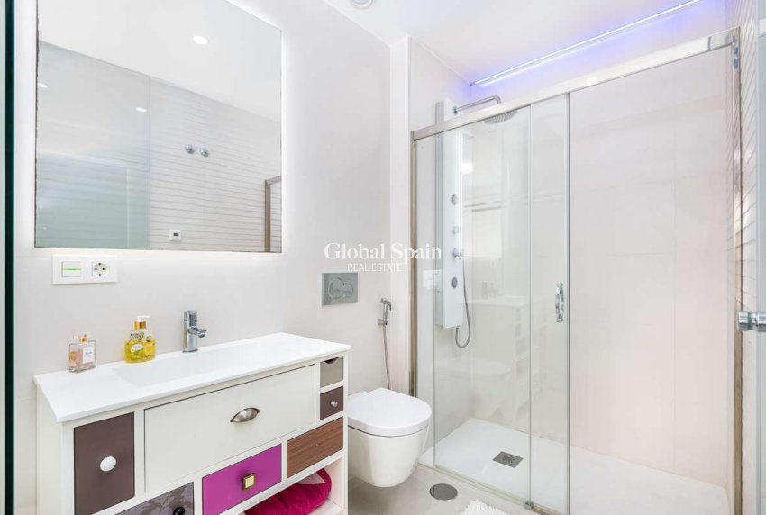 Resale - APARTMENT -
TORRE DE LA HORADADA - Costa Blanca