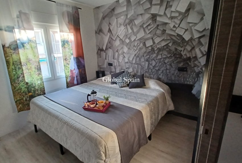 Resale - APARTMENT -
TORRE DE LA HORADADA - Costa Blanca