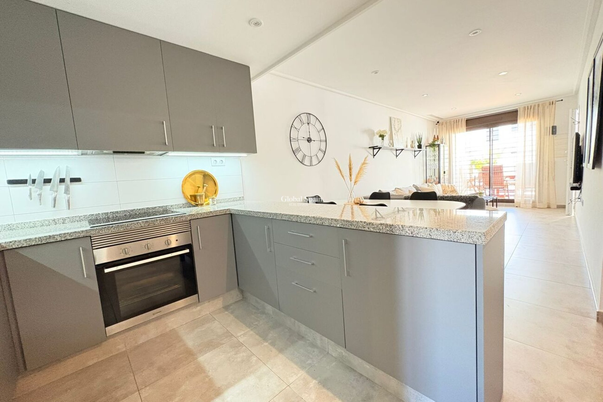 Resale - APARTMENT -
TORRE DE LA HORADADA - Porto Marina