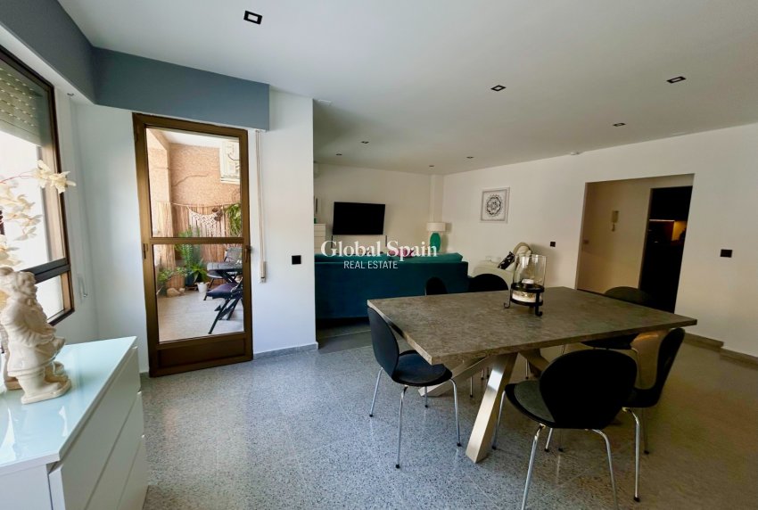 Resale - APARTMENT -
TORREMENDO - Costa Blanca