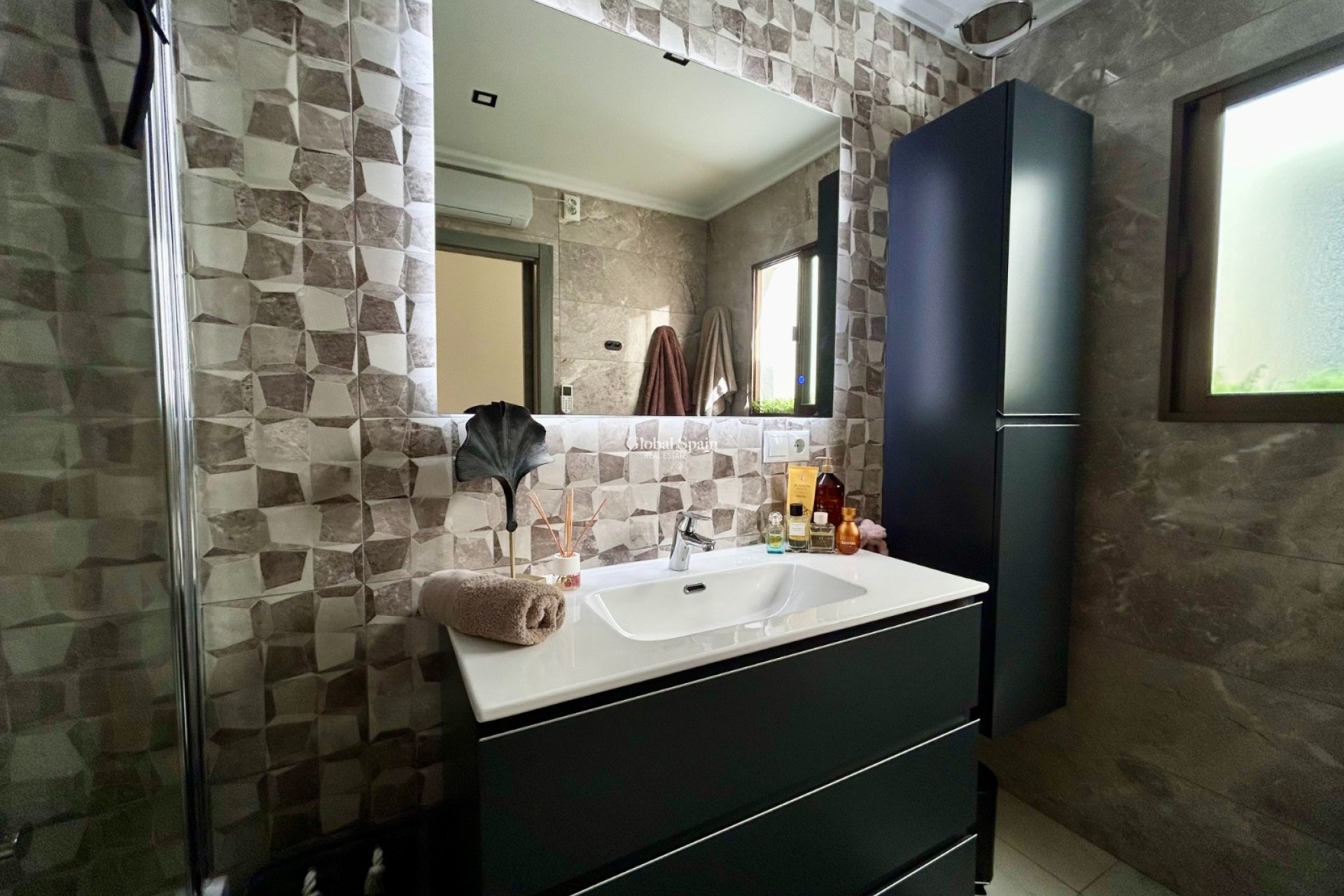 Resale - APARTMENT -
TORREMENDO - Costa Blanca