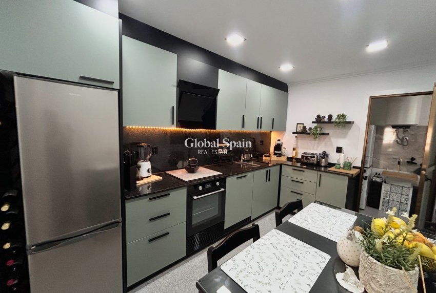 Resale - APARTMENT -
TORREMENDO - Costa Blanca
