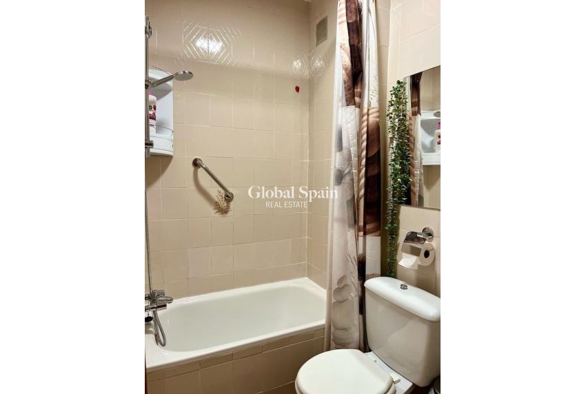 Resale - Apartment -
TORREVIEJA - Acequion