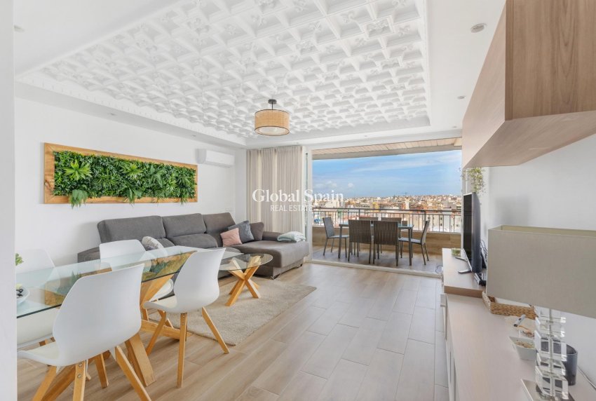 Resale - Apartment -
TORREVIEJA - Acequion