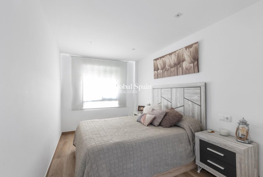 Resale - Apartment -
TORREVIEJA - Acequion