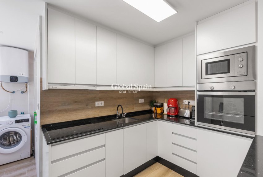 Resale - Apartment -
TORREVIEJA - Acequion