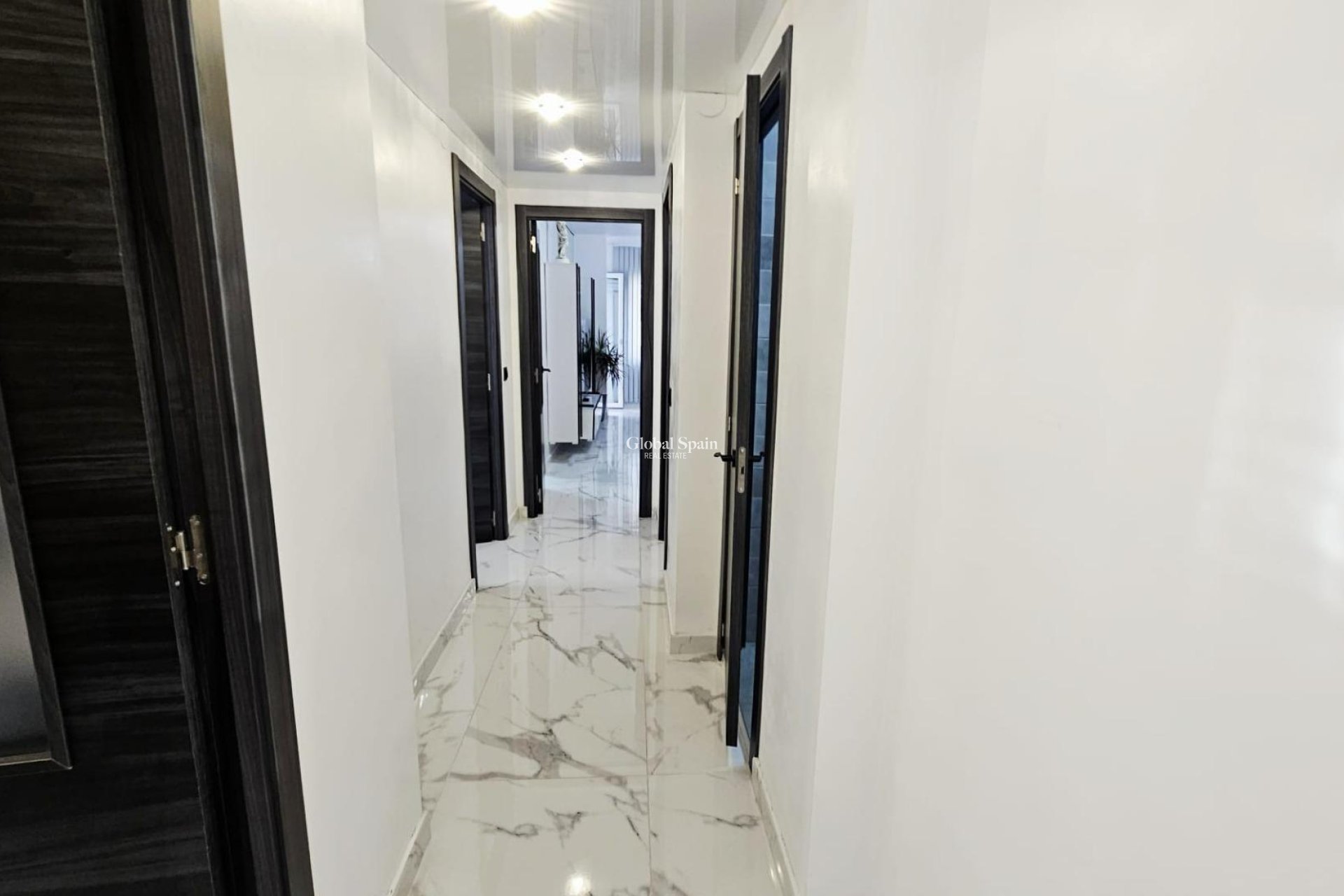 Resale - APARTMENT -
TORREVIEJA - Acequion