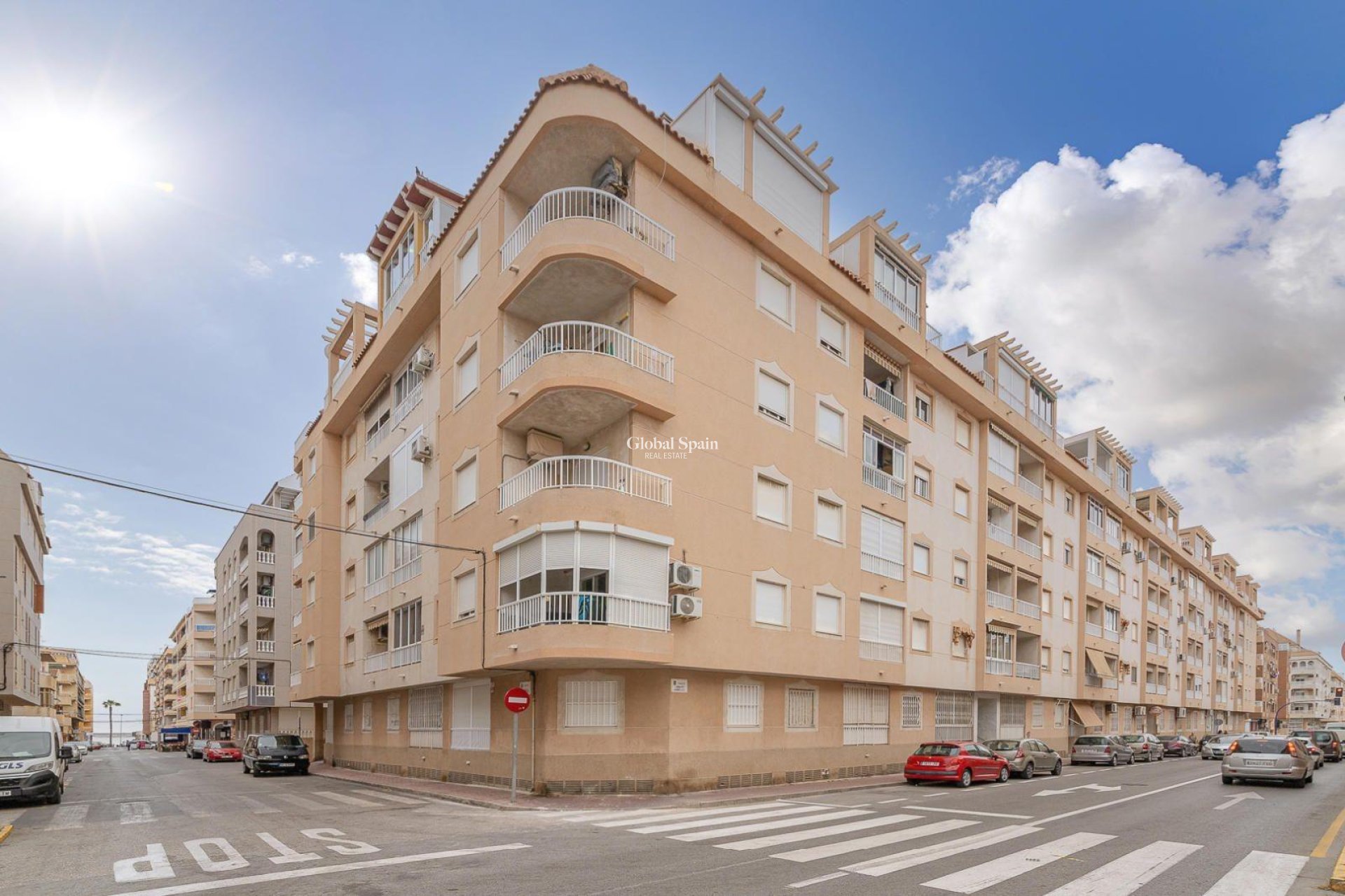 Resale - APARTMENT -
TORREVIEJA - Acequion
