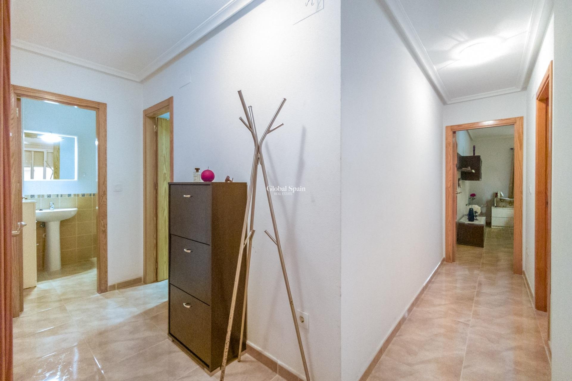 Resale - APARTMENT -
TORREVIEJA - Acequion