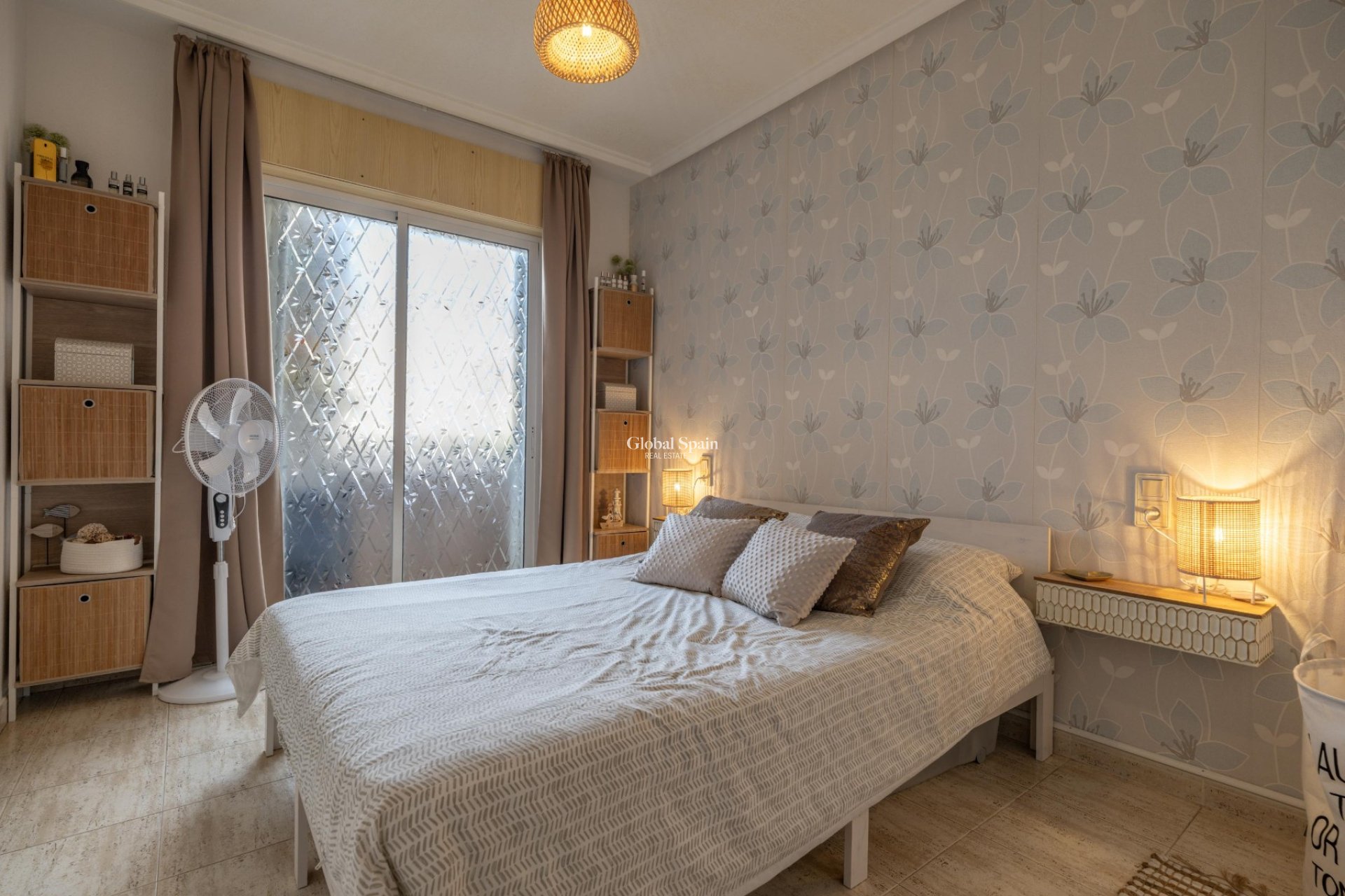 Resale - APARTMENT -
TORREVIEJA - Acequion