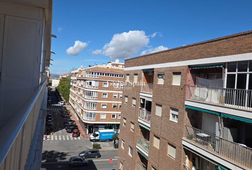 Resale - APARTMENT -
TORREVIEJA - Acequion