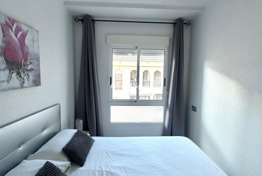 Resale - APARTMENT -
TORREVIEJA - Acequion