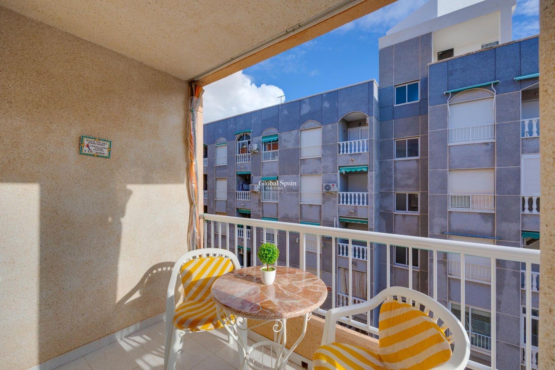 Resale - APARTMENT -
TORREVIEJA - Acequion