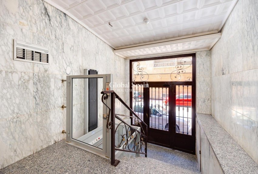 Resale - APARTMENT -
TORREVIEJA - Acequion