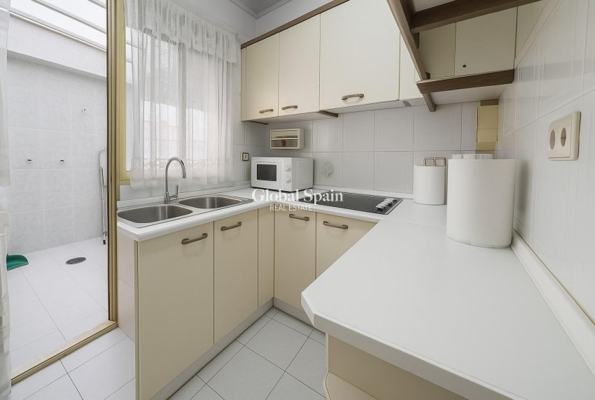 Resale - APARTMENT -
TORREVIEJA - Acequion