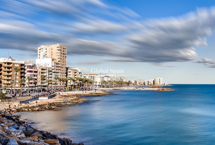 Resale - APARTMENT -
TORREVIEJA - Acequion