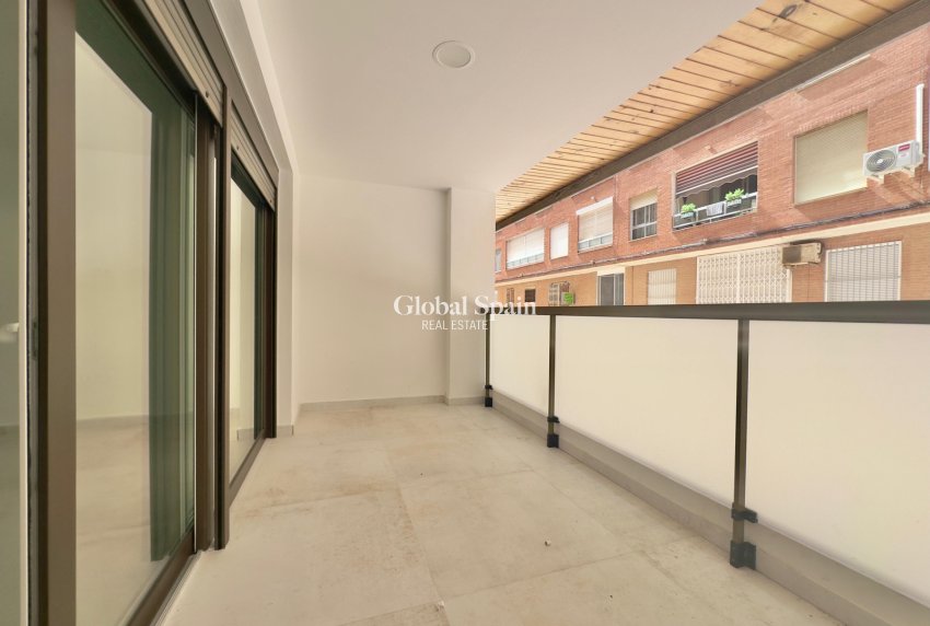 Resale - APARTMENT -
TORREVIEJA - Acequion
