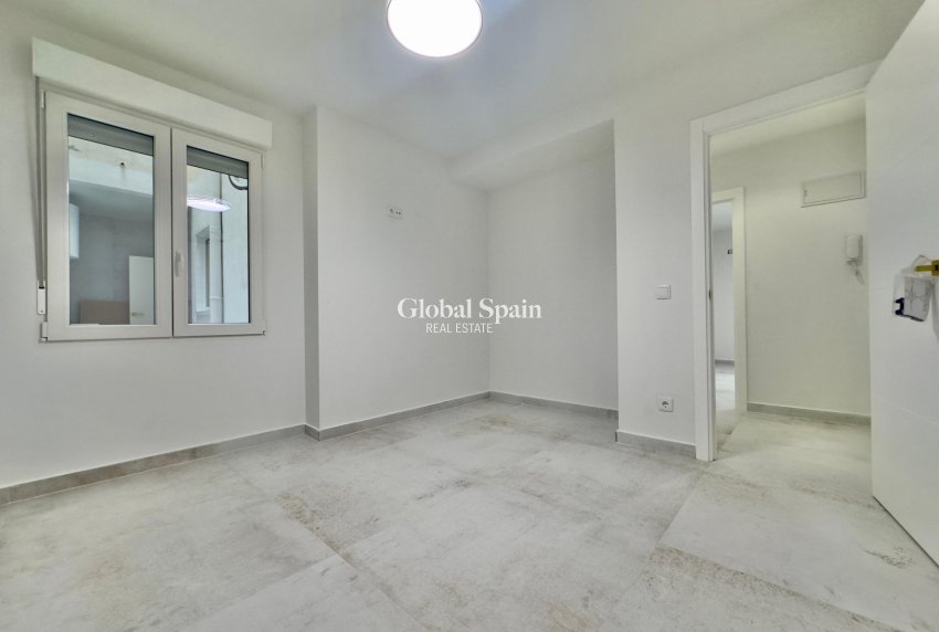 Resale - APARTMENT -
TORREVIEJA - Acequion