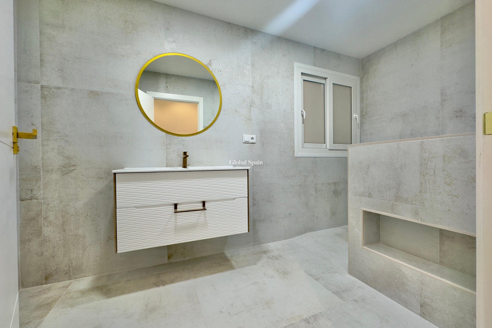 Resale - APARTMENT -
TORREVIEJA - Acequion